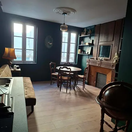 Le Cabinet Des Curiosites - T2 Centre De